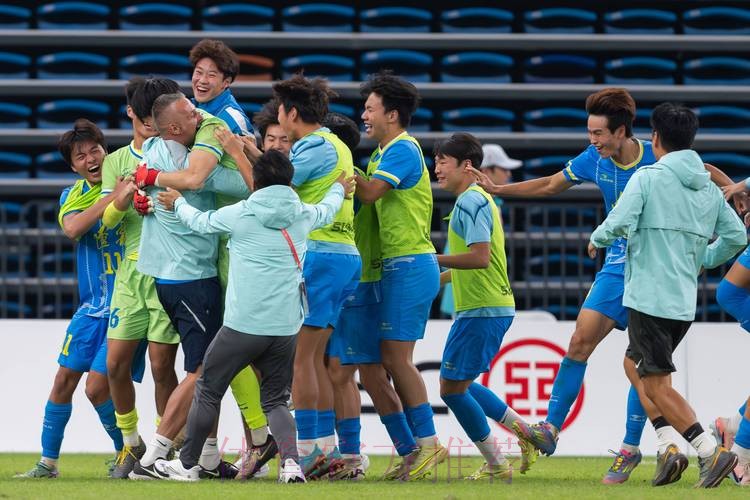 全运男足U18组复赛开赛 魏吉祥到沈阳赛区观战